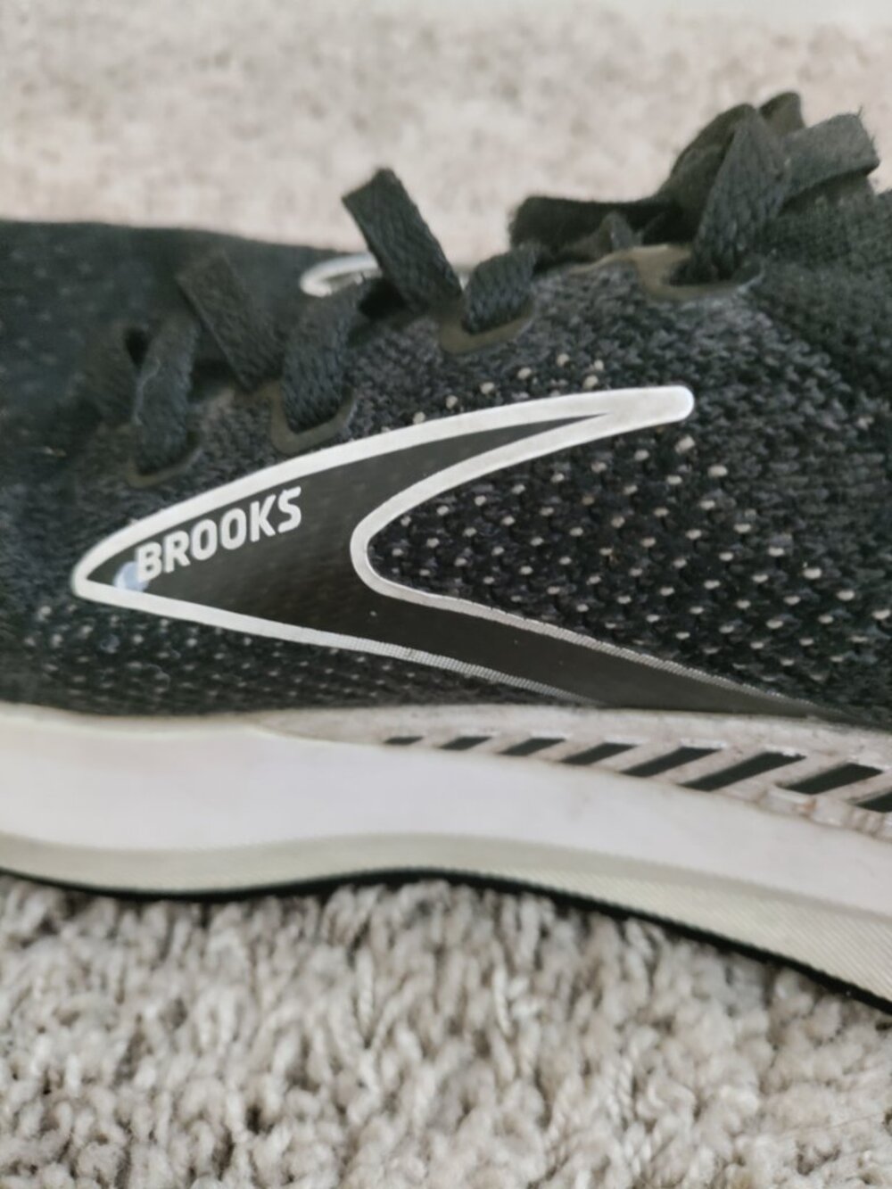 Brooks Levitate GTS 5 Black Women's Size 7.5 - Picture 3 of 5